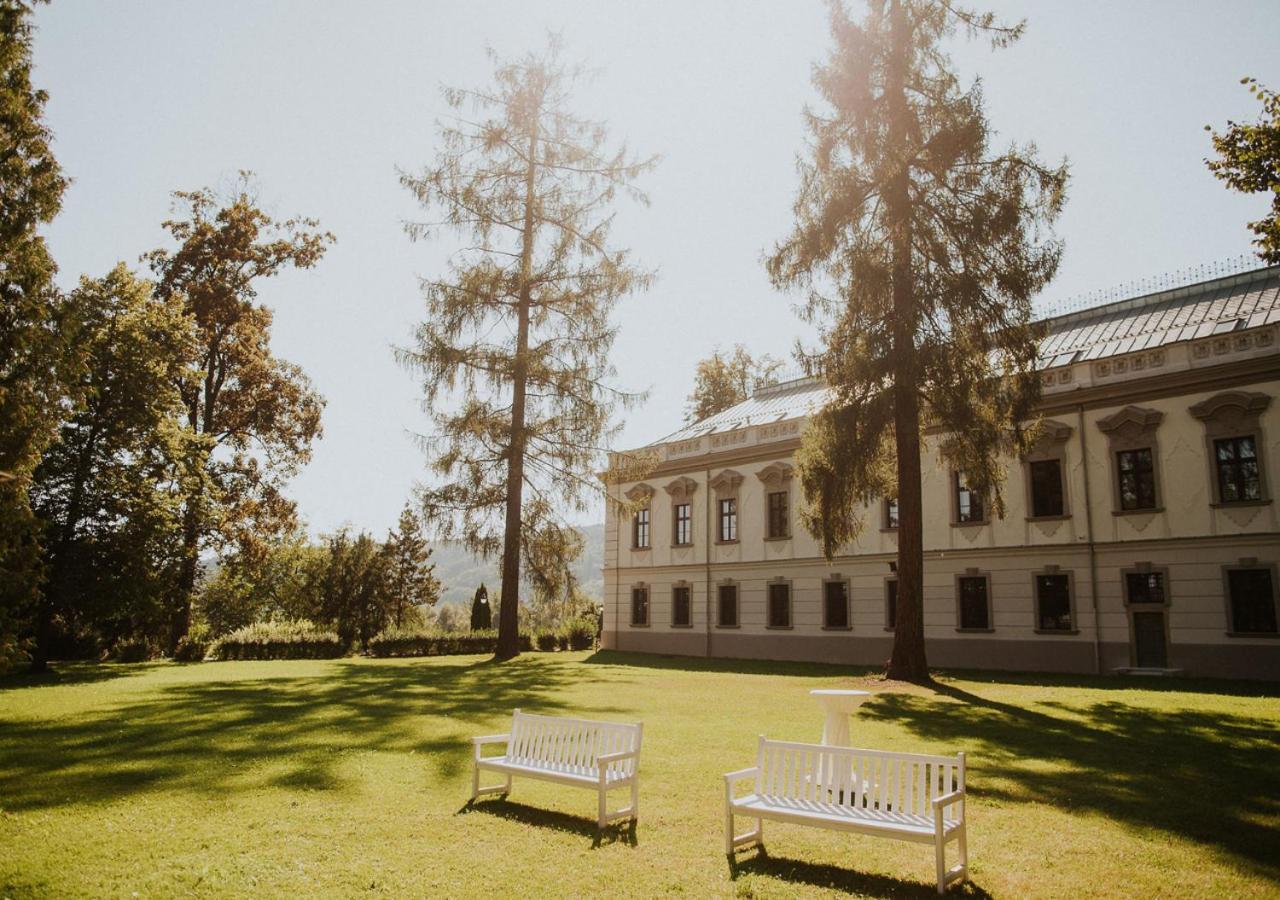 Hotel Gino Park Palace Považská Bystrica エクステリア 写真