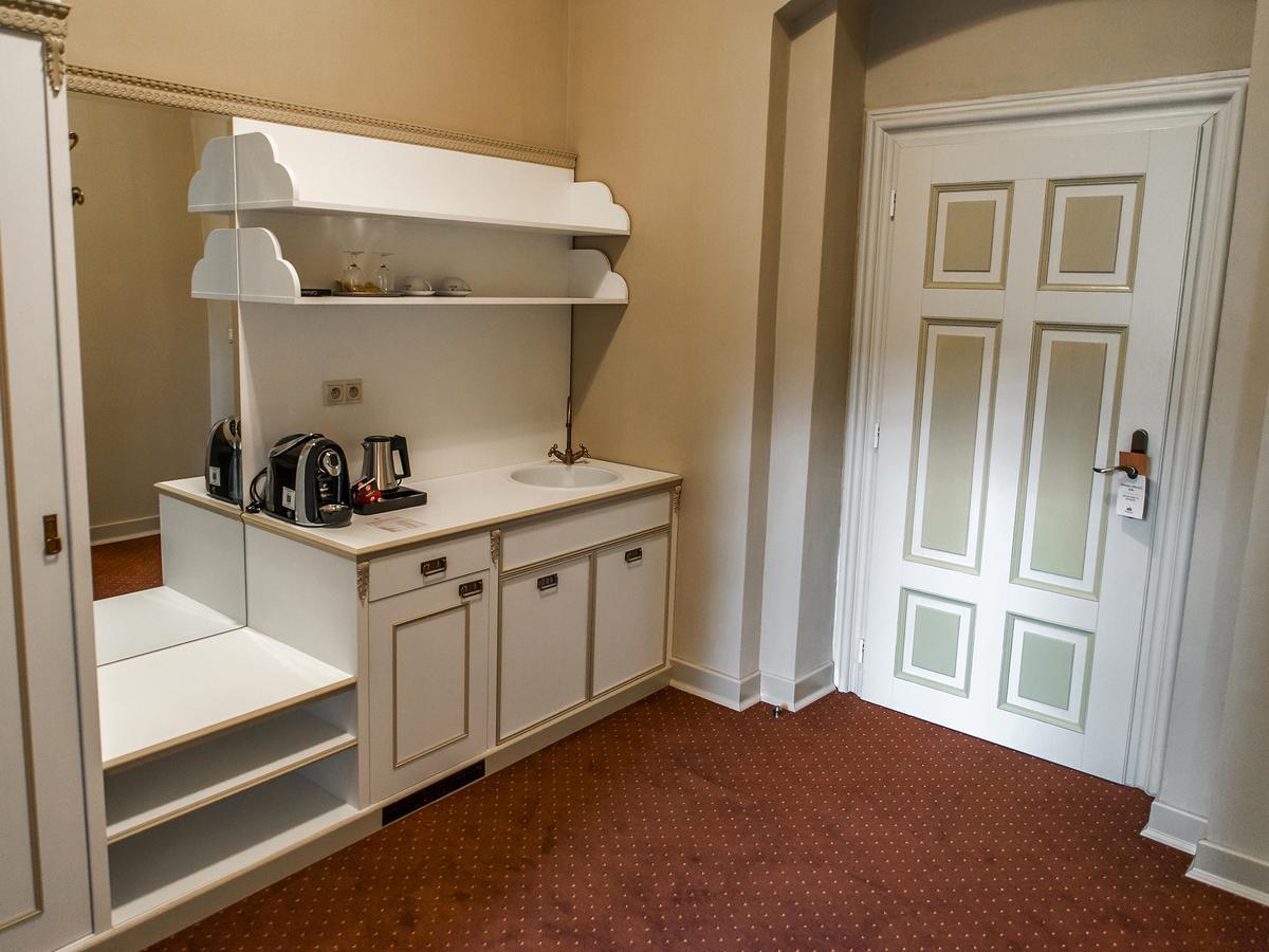 Hotel Gino Park Palace Považská Bystrica エクステリア 写真
