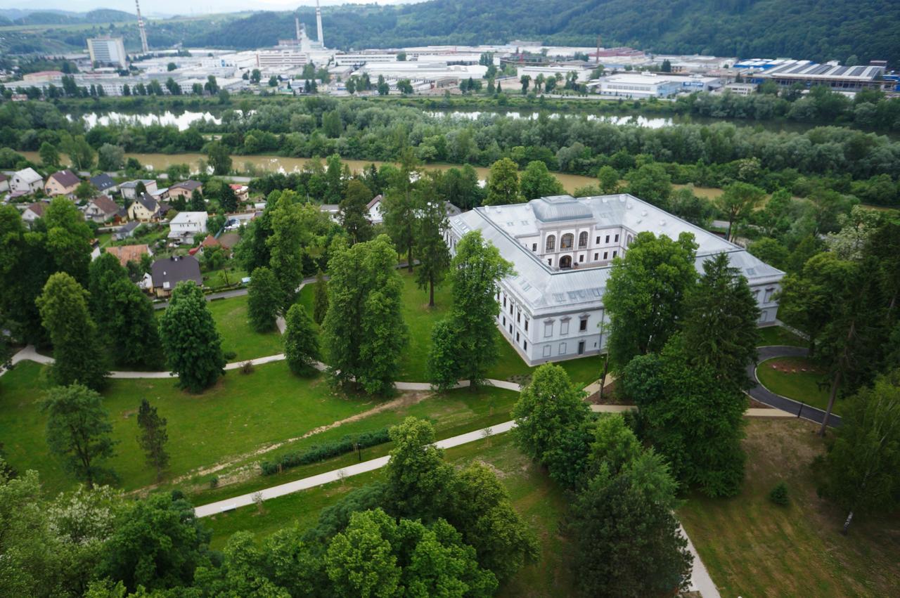 Hotel Gino Park Palace Považská Bystrica エクステリア 写真