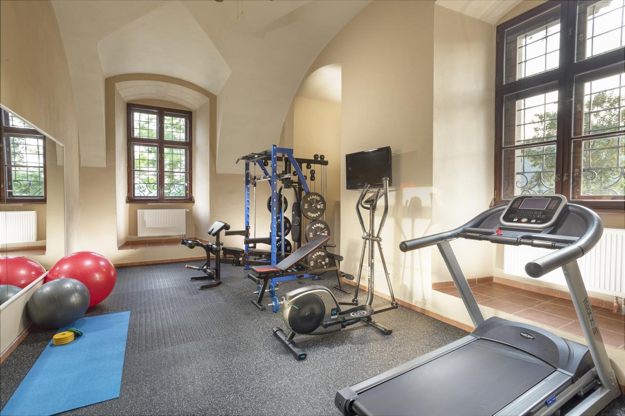 Hotel Gino Park Palace Považská Bystrica エクステリア 写真
