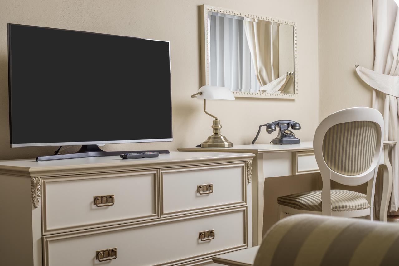 Hotel Gino Park Palace Považská Bystrica エクステリア 写真